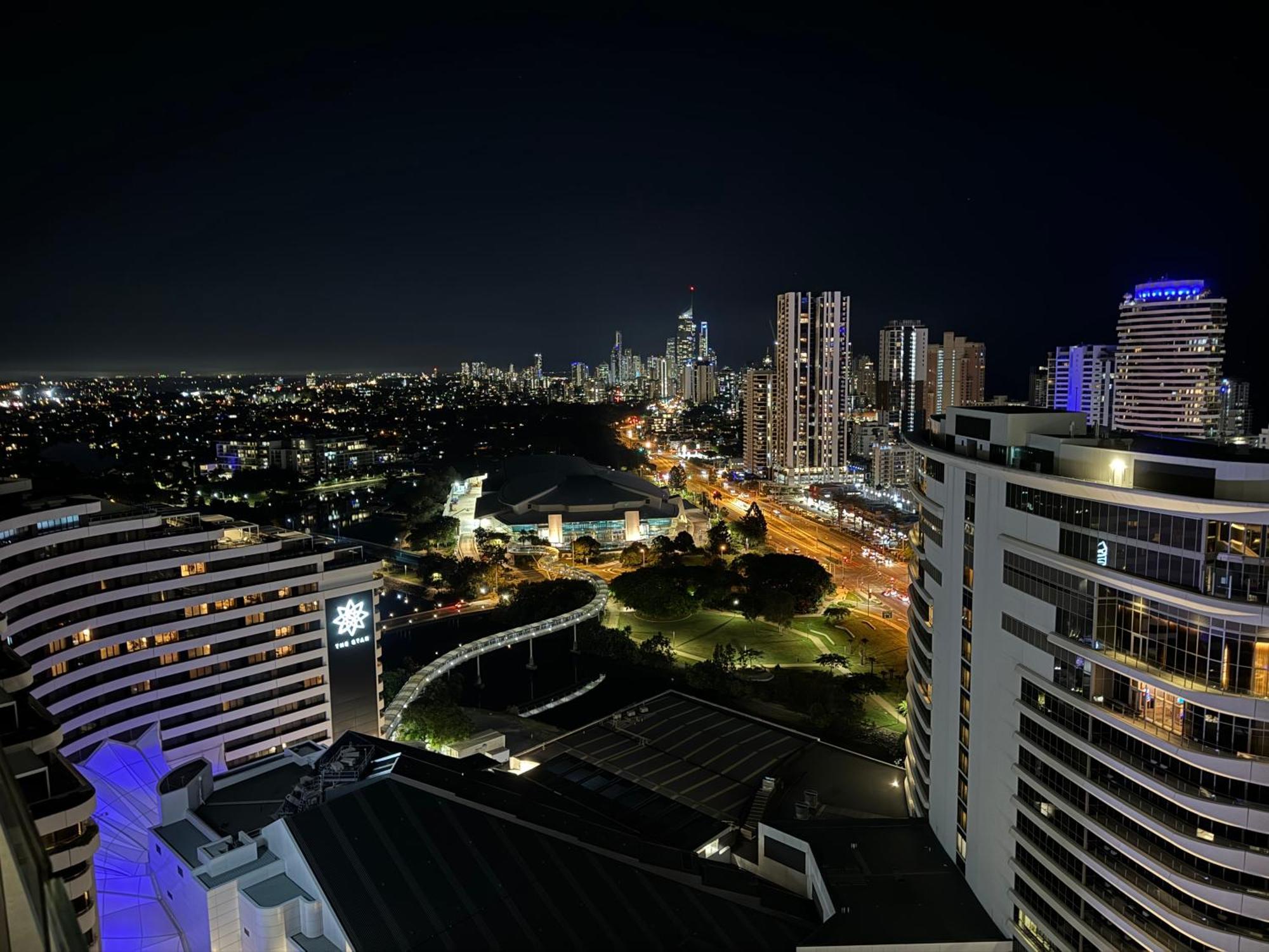 Lamour Ocean View Apartment I In Casino Broadbeach - Free Parking-195Cm 黄金海岸 外观 照片